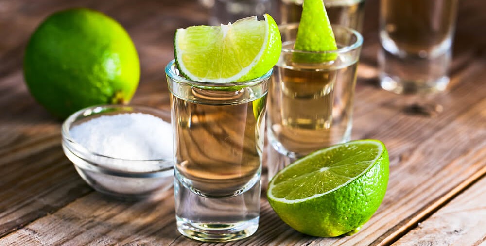 mezcal y tequila